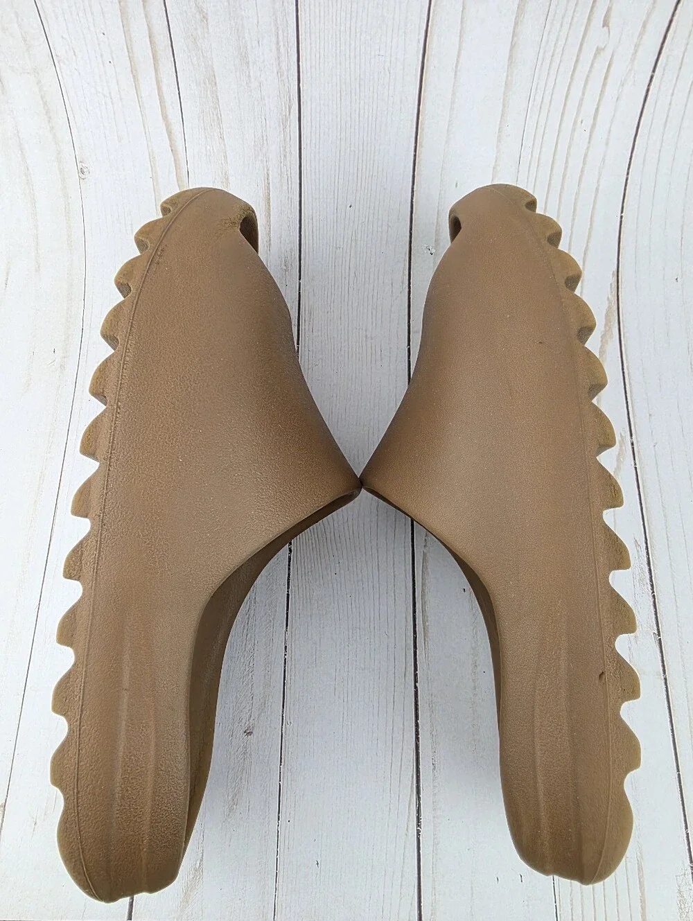 Adidas Yeezy Slides Flax Men’s size 11